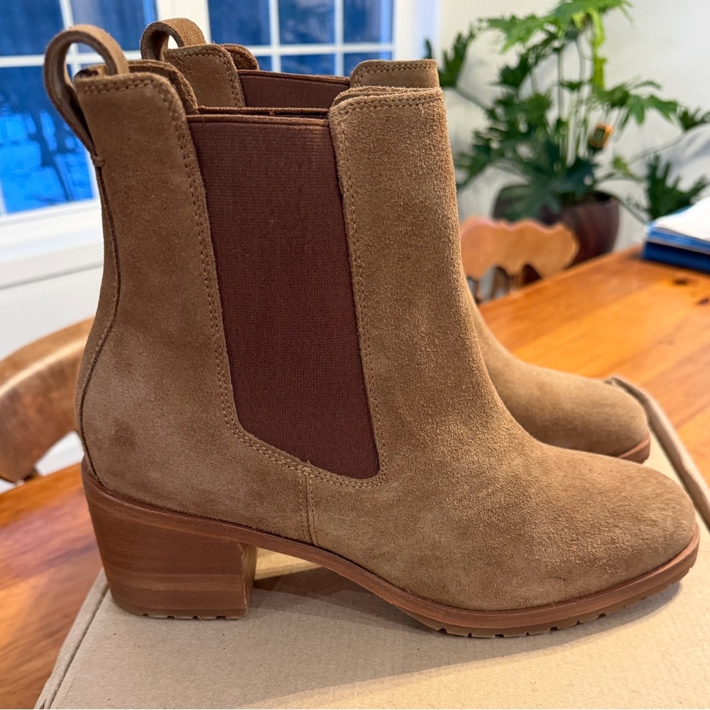Nisolo Chelsea Boots - Picture 2 of 7